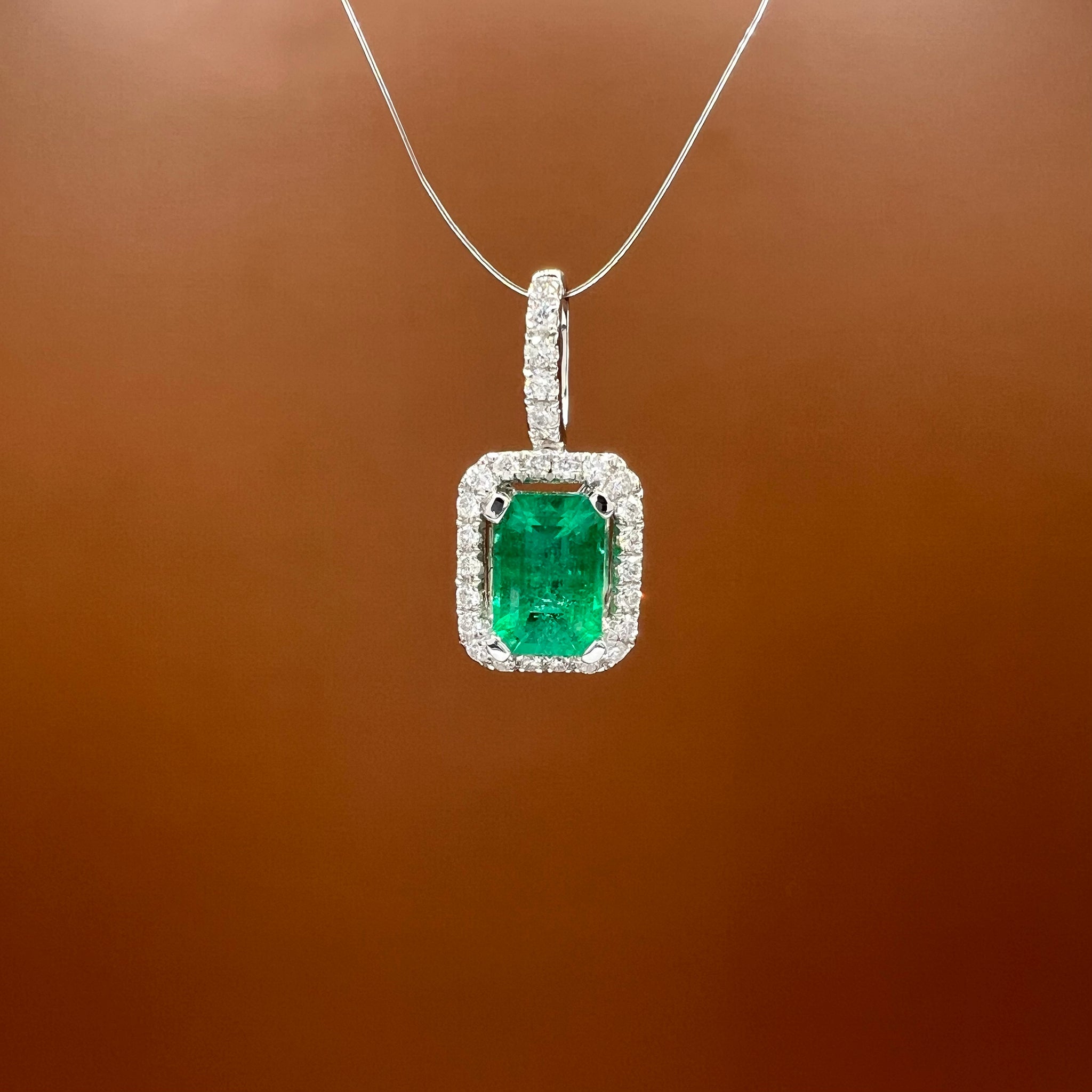 Classic Emerald Pendant