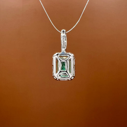Classic Emerald Pendant