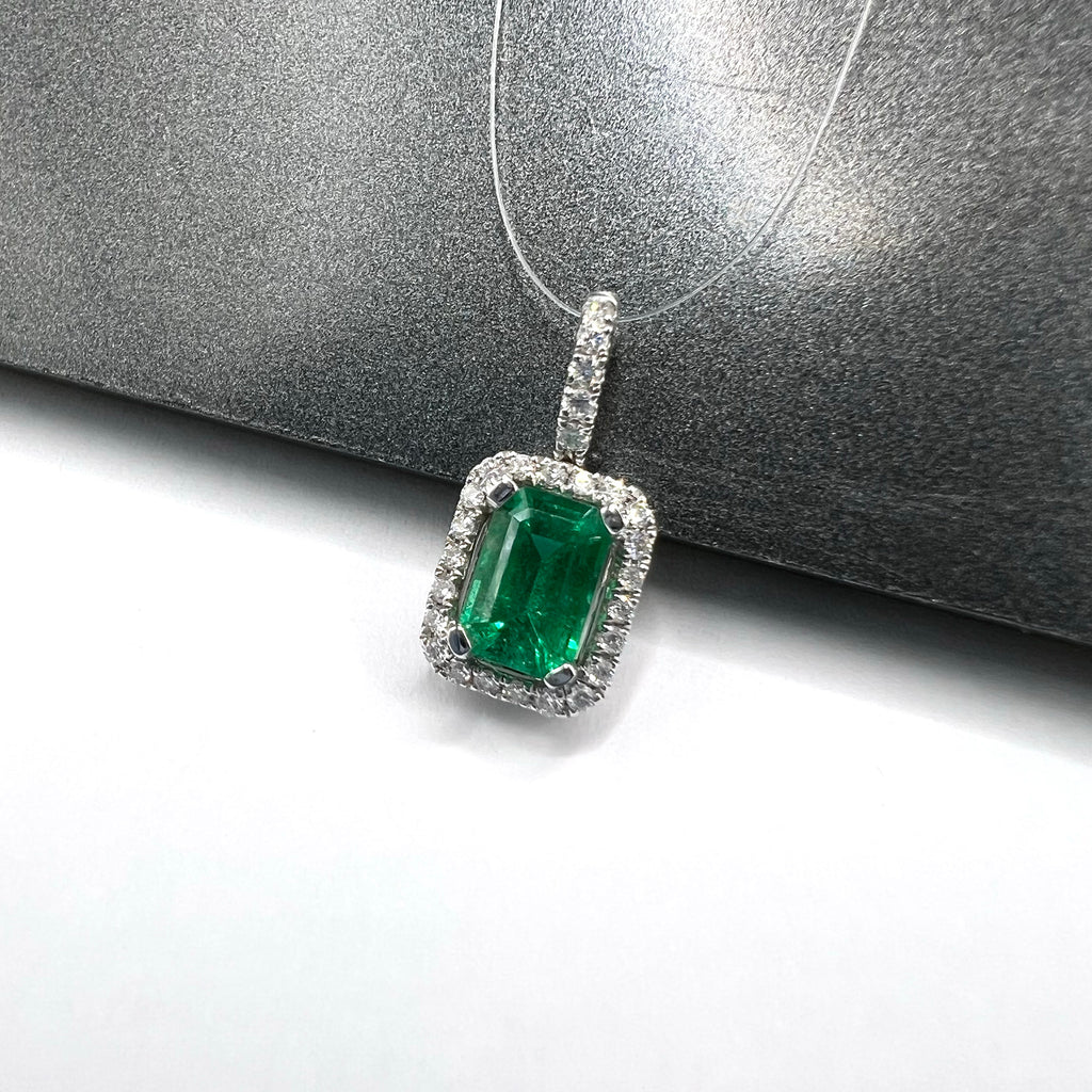 Classic Emerald Pendant